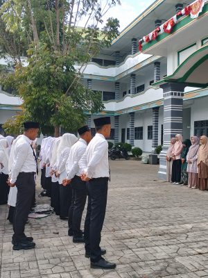 Juara Lomba Debat Hukum Nasional