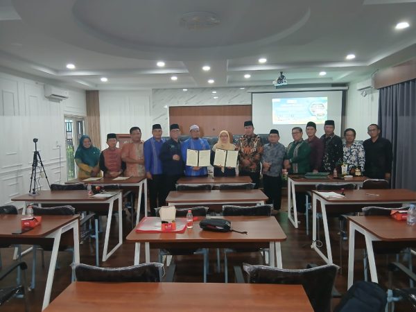 Tingkatkan kolaborasi perguruan tinggi UIN Sumatera Utara dengan IAI Padang Lawas melalui penandatanganan MOU dan MOA Tingkatkan kolaborasi perguruan tinggi UIN Sumatera Utara dengan IAI Padang Lawas melalui penandatanganan MOU dan MOA