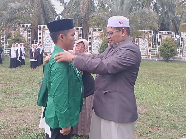 Rektor IAI Padang Lawas Umumkan 281 CAMABA lulus PBAK 2025 Rektor IAI Padang Lawas Umumkan 281 CAMABA lulus PBAK 2025