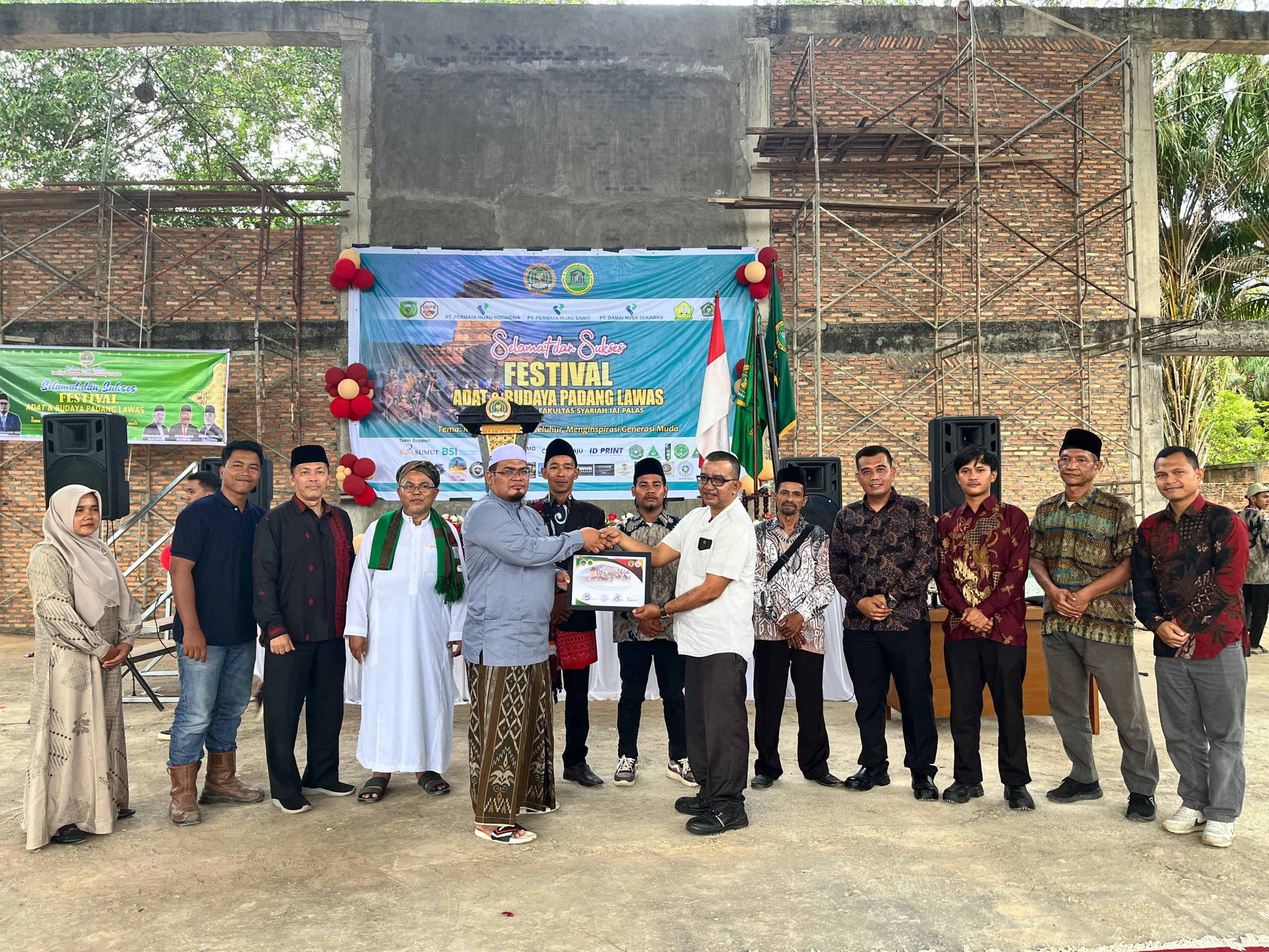 Festival Adat dan Budaya Padang Lawas 2025 Resmi Ditutup, Rektor: “Menang Itu Bonus, Pelestarian Budaya Itu Yang Menjadi Tujuan Utama Kita”